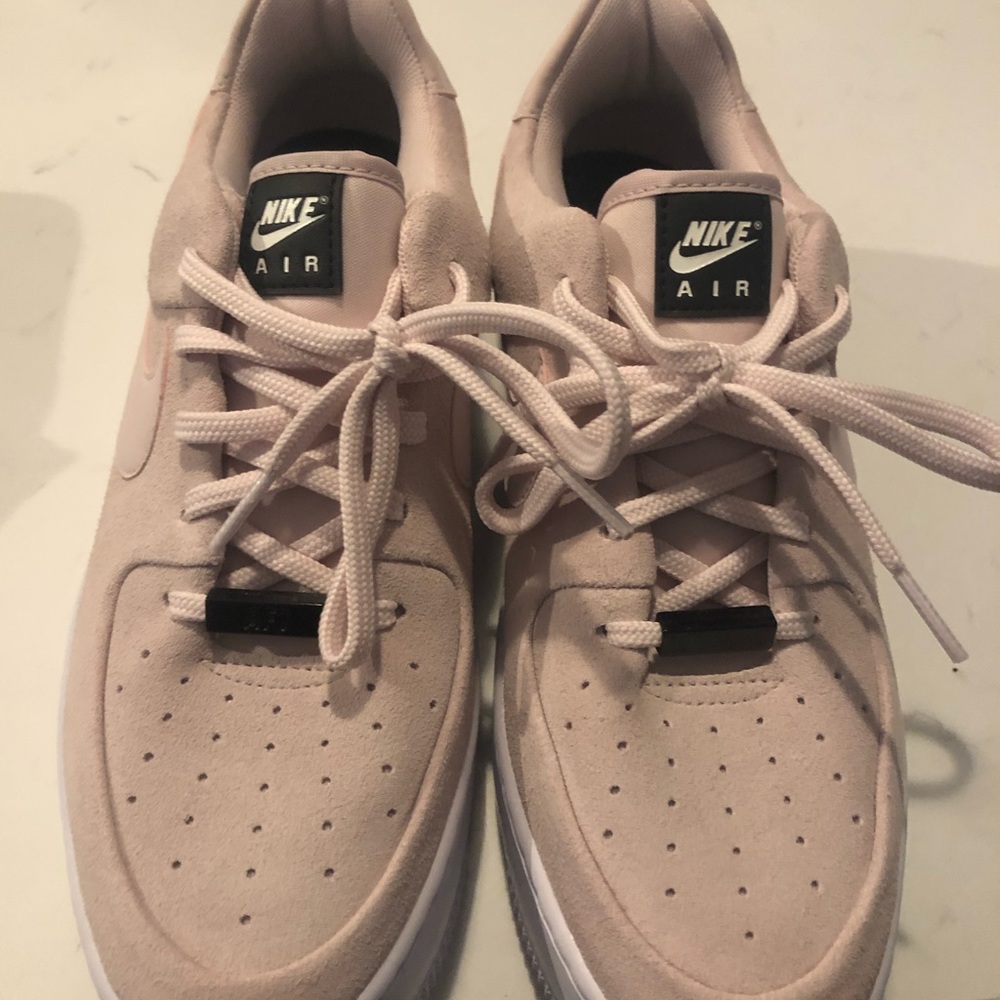 Worn once or twice!  Like new.